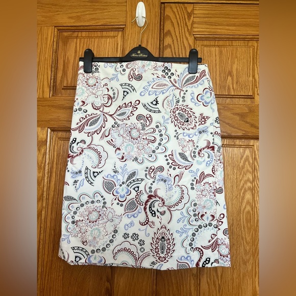 Ann Taylor Factory - Multicolor Floral Patterned Skirt - Picture 3 of 5